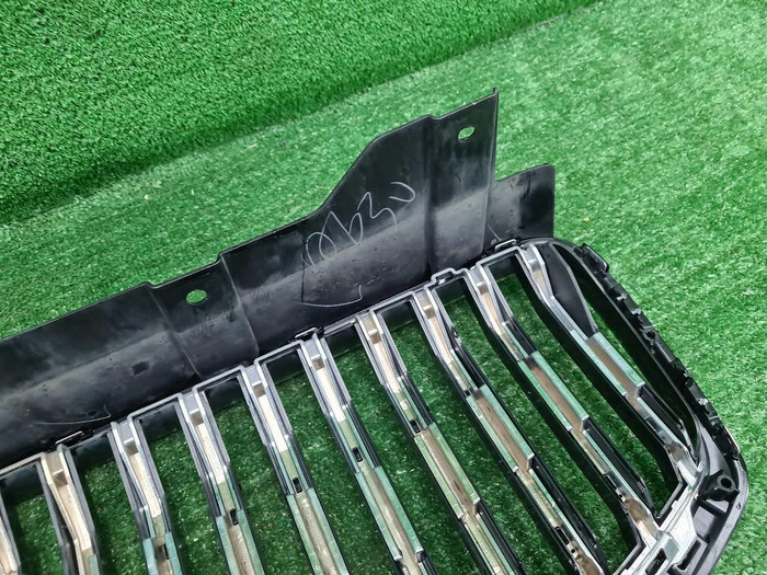 Решетка радиатора Volvo XC60 2 (2021-н.в.)