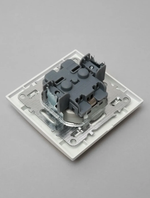 Розетка 1-местная с с/з крышкой, 220В,16А с защитной шторкой STEKKER PST16-9012-02, слоновая кость