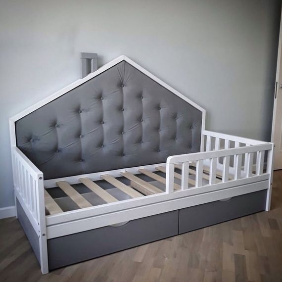 Детская кроватка-домик «Penny» с мягкой стенкой