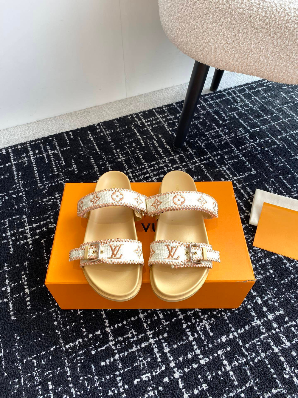 Louis Vuitton Bom Dia Flat Comfort Mule (5 colors)