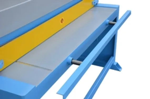 Электромеханическая гильотина Mazanek GM 1250/1,5