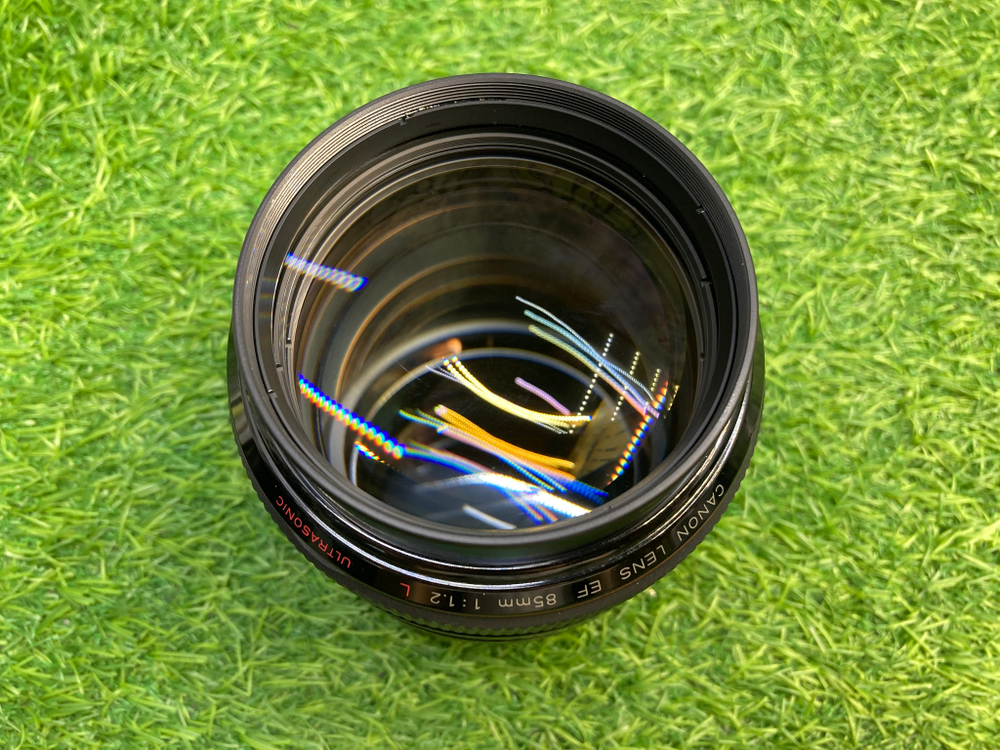 Canon EF 85mm 1.2L USM
