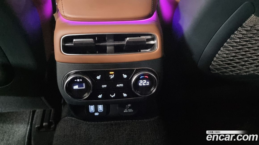 Genesis GV70 2.5T Бензин AWD (03.2023)