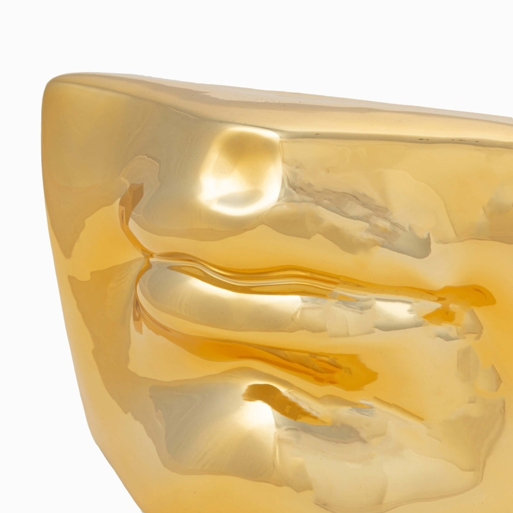 Статуэтка Golden body parts 2