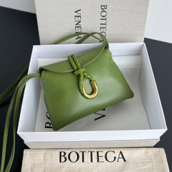 Bottega Veneta Baby Liberta 24 cm