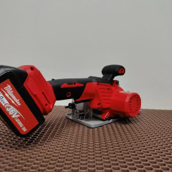 Набор аккумуляторного инструмента Milwaukee 6в1