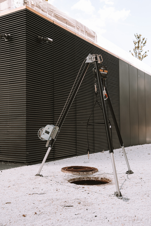 Анкерное устройство типа В (тренога, арт. HS-TM9W со спасательным подъемным устройством, арт. HS-W502)