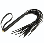 Черная лаковая плеть MIX с ремешком - 47 см. (Цвет: черный)