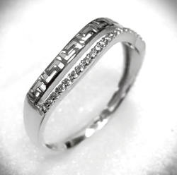 "Эстерелла" - ювелирное кольцо из серебра 925 пробы