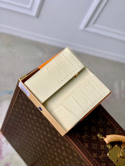Louis Vuitton Brazza Wallet