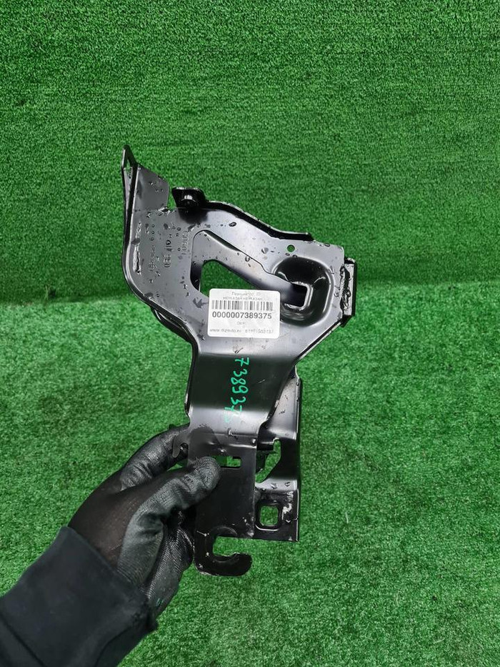 Кронштейн фары левый BMW Z4 G29 (2018-н.в.)