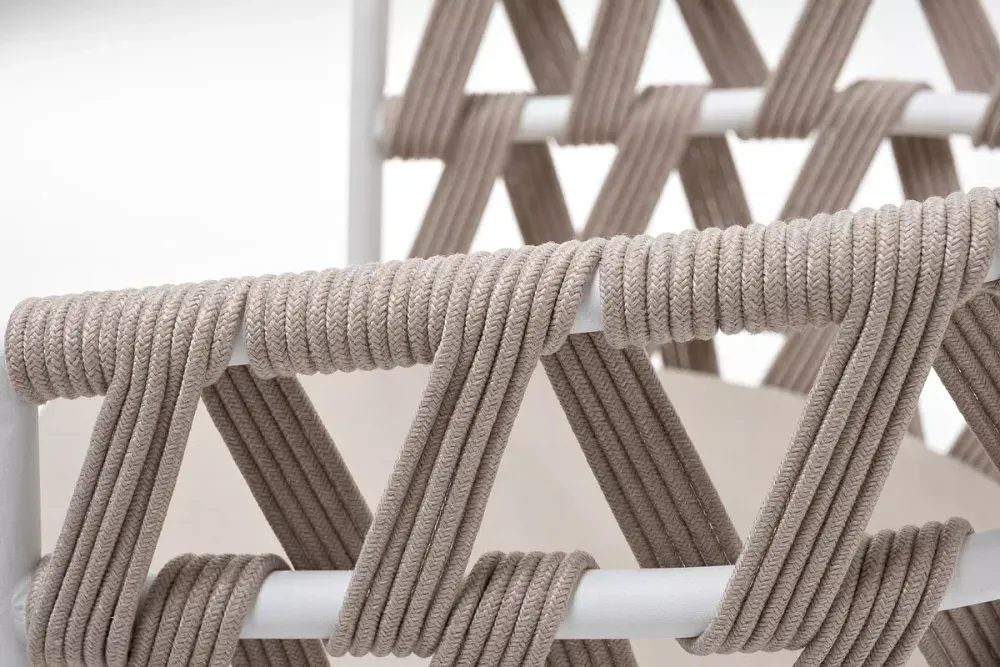 "Диего" стул плетеный из роупа, каркас из стали белый муар, роуп бежевый круглый, ткань бежевая 15052