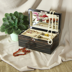 Шкатулка ювелирная