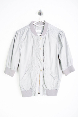 Бомбер тонкий, визуально на 42 размер