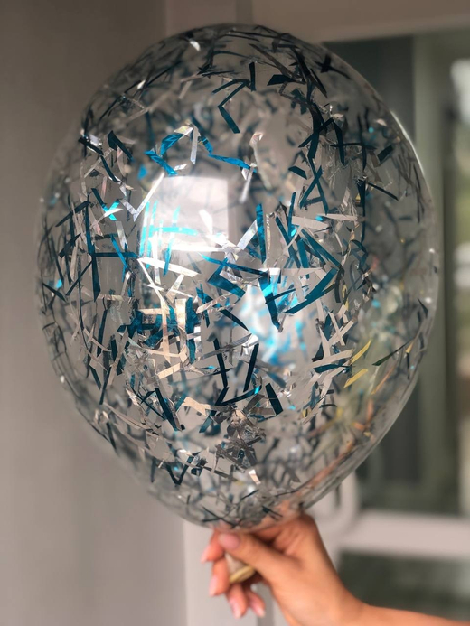 Воздушный шар с наполнением конфетти полоски ярко-голубые ПАЛИТРА №4156