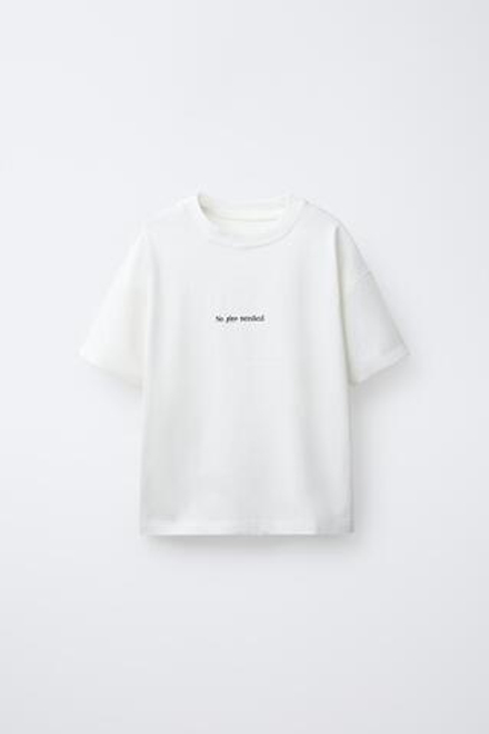 ZARA ФУТБОЛКА С ТЕКСТОВЫМ ПРИНТОМ, ЭКРЮ