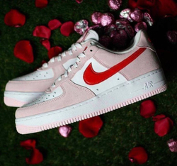 Детские кроссовки Nike Force 1 Love