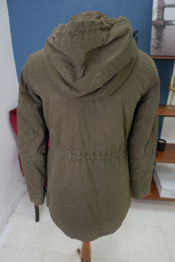 Парка демисезонная 44 размер