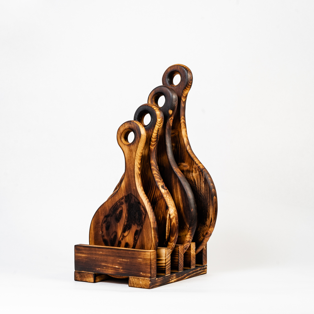 Деревянные разделочные доски 4 шт. из сибирского кедра на подставке RDN14