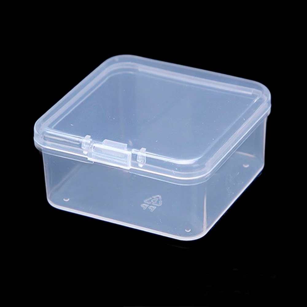 Футляр из прозрачного полипропилена 55x55x35 мм.