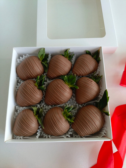 Клубника шоколаде " Молочная классика" S