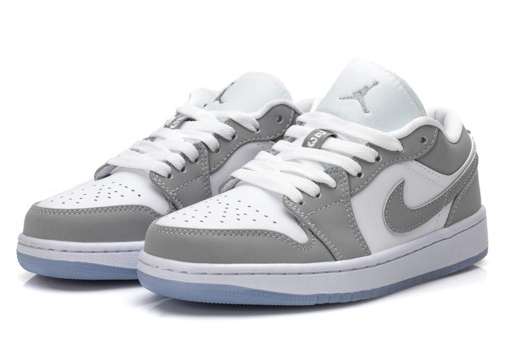 Air Jordan 1 Low (Wolf Grey)