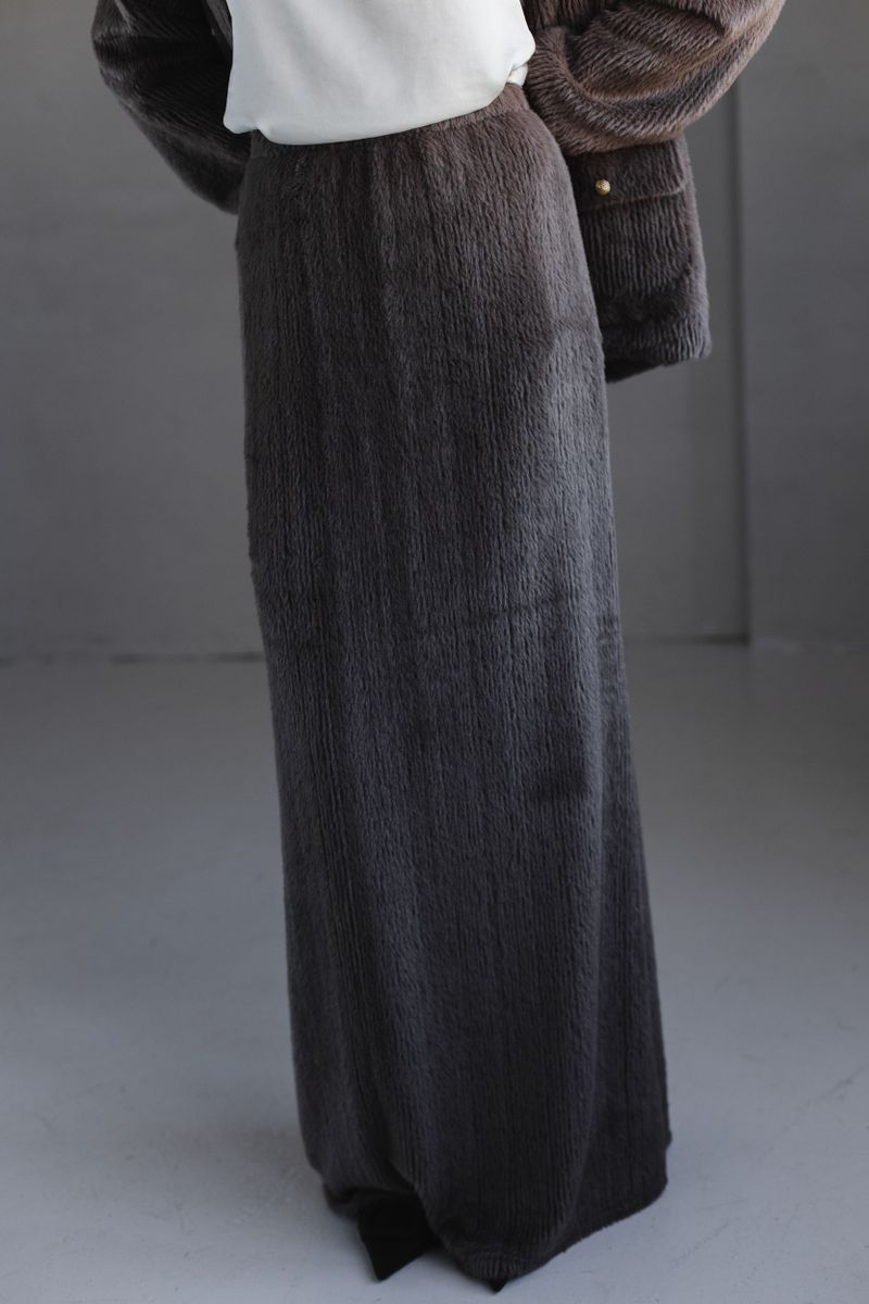 Юбка из пушистого трикотажа макси коричневая