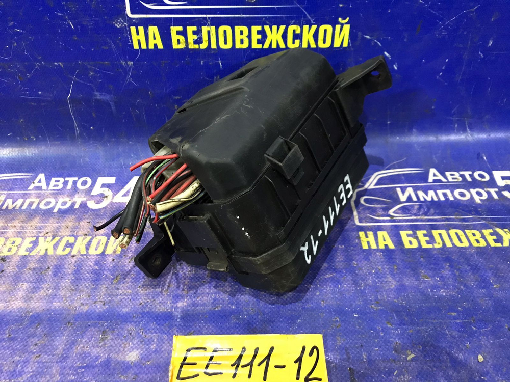 Блок предохранителей подкапотный TOYOTA COROLLA 1999