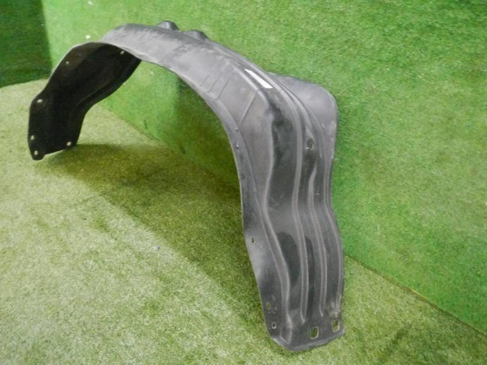 Подкрылок задний правый Toyota Hilux 8 (2015-2020)