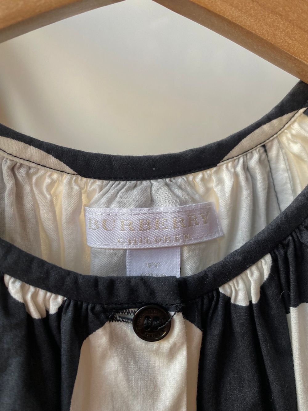 Платье Burberry, 110