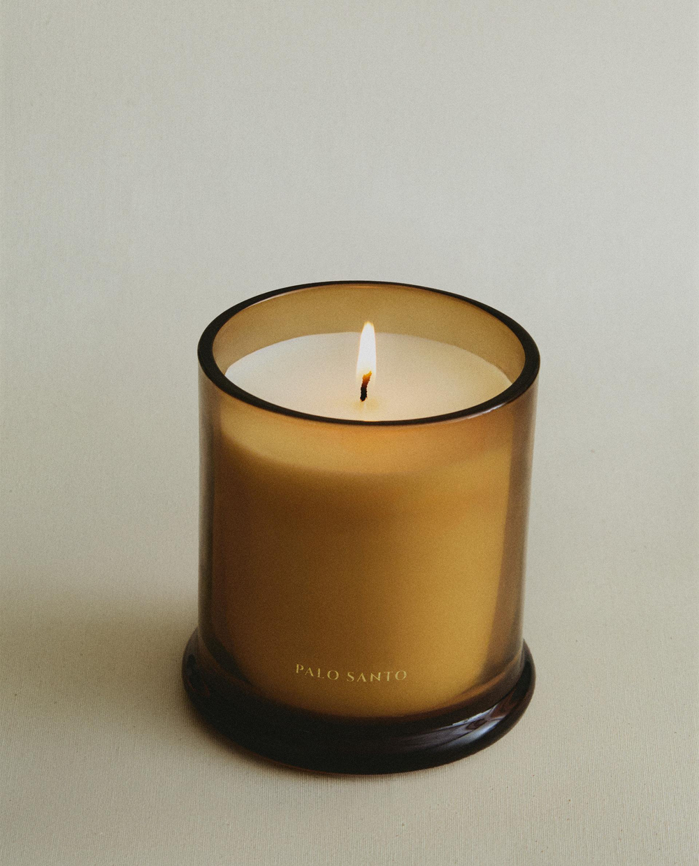 Zara Home Свеча ароматическая Palo Santo 350 г, растительный воск, аромат восточный древесный, Коричневый