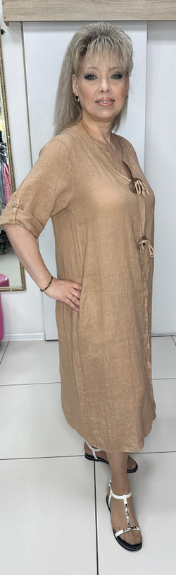 Длинное льняное платье с 2-мя пуговками и кармашками