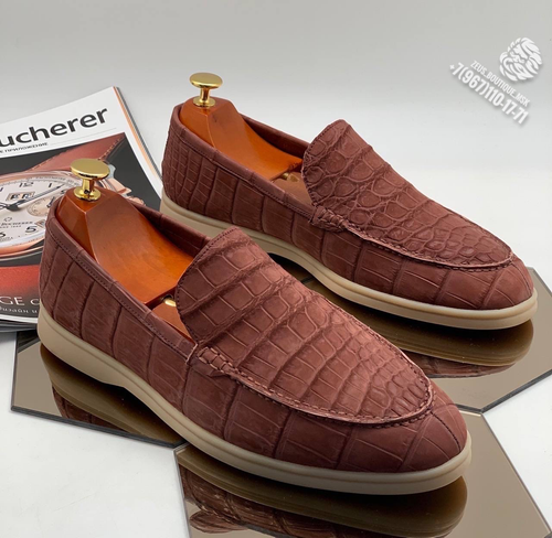 Лоферы Loro Piana из кожи крокодила