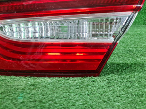 Фонарь правый внут Toyota Camry xv70 17-нв галоген