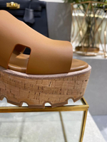 Сабо на танкетке Hermes