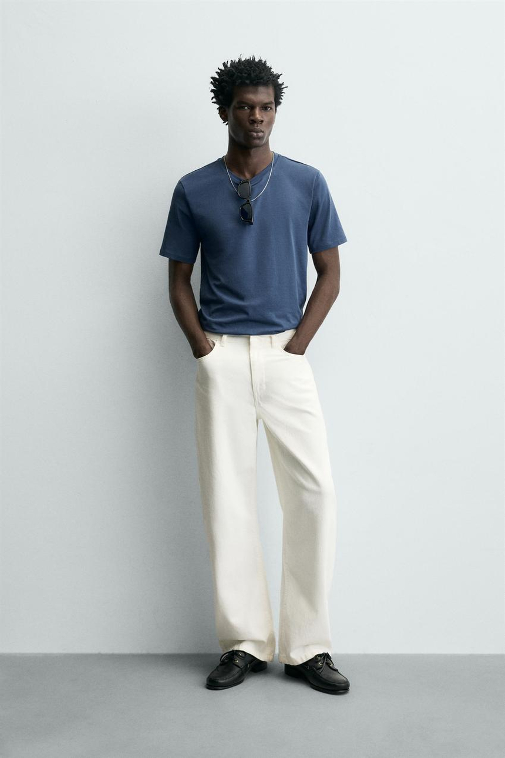 ZARA БАЗОВАЯ ПРИТАЛЕННАЯ ФУТБОЛКА SLIM FIT, СИНИЙ