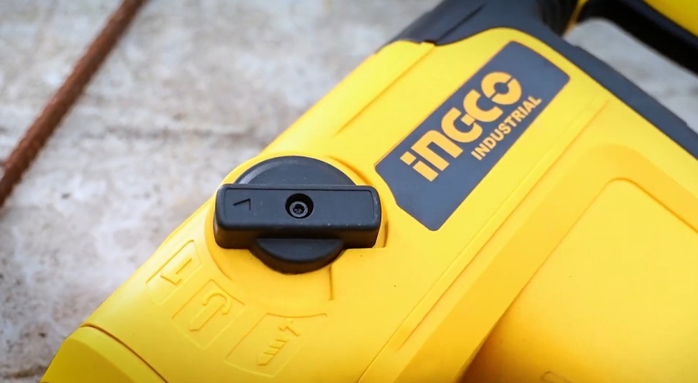 Перфоратор SDS-Max INGCO RH1200428 INDUSTRIAL 1200 Вт 2-10 Дж