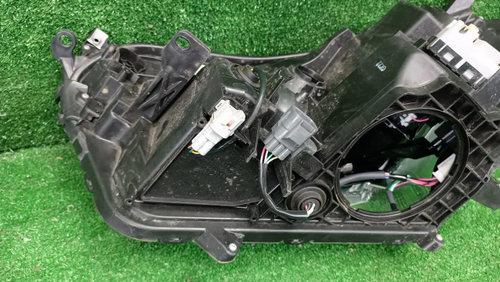 Фара правая Toyota RAV4 4 CA40 (2015-2019) LED