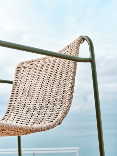 Стул Maurina из оцинкованной стали зеленого цвета и экрю и серым шнуром