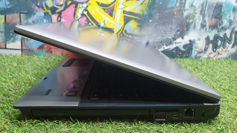 Ноутбук HP i5/4 Gb