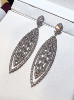 Серьги длинные вечерние с кристаллами серебристые