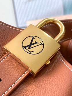 Louis Vuitton Low Key Hobo MM