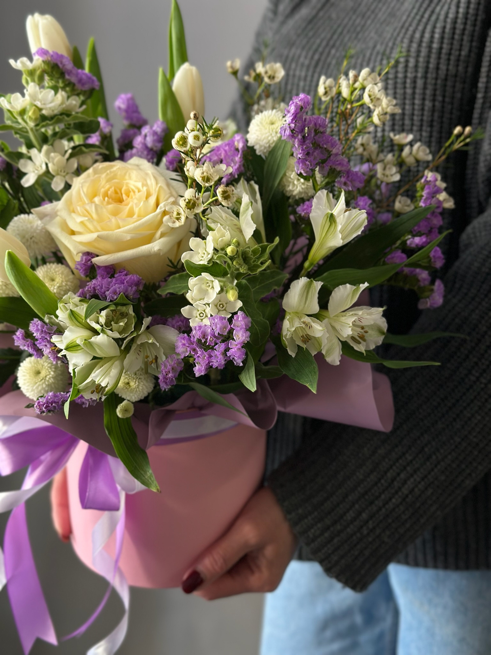 Цветы в коробке «Очей очарование»