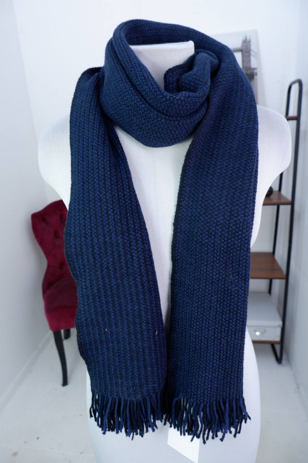 Шарф для прохладной осенней погоды