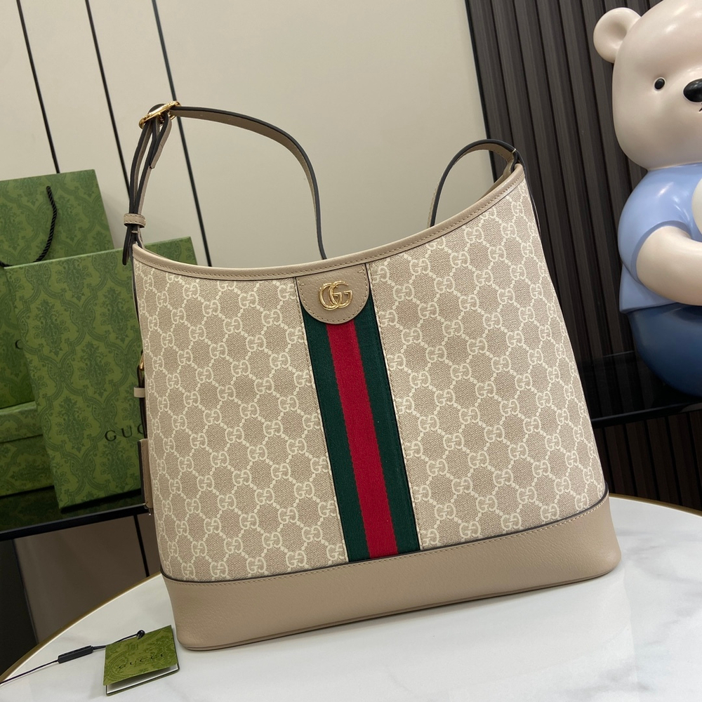 Gucci Ophidia GG Medium Shoulder Bag 34 cm