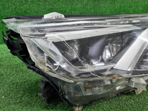 Битая Фара правая Toyota RAV4 4 CA40 (2015-2019) LED