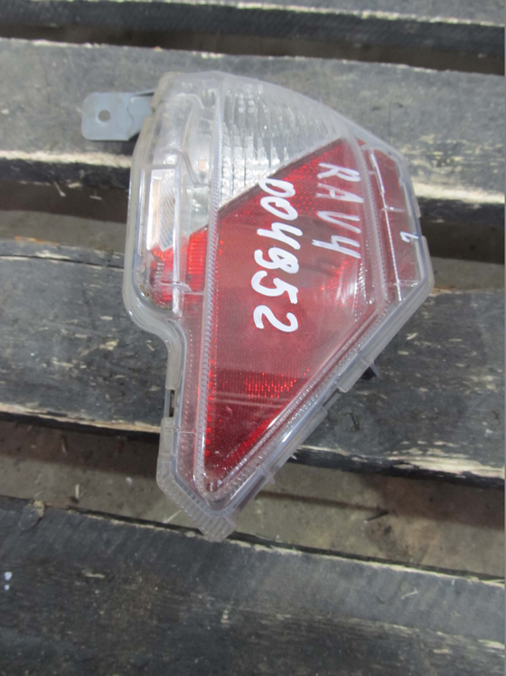 ПТФ задний левый Toyota RAV4 IV (XA40) 15-19 Б/У Оригинал 8149042060