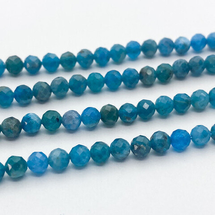 Апатит граненый бусины, диаметр 3,9-4,1 мм, цена за отрезок 19 см (1/2 нити)