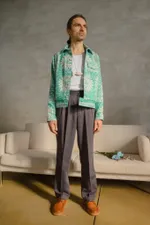 Купить Куртка Soeurs Укороченная с Крупными Белыми Цветами/White Flowers Cut Jacket голубая Куртка Soeurs Укороченная с Крупными Белыми Цветами/White Flowers Cut Jacket голубая