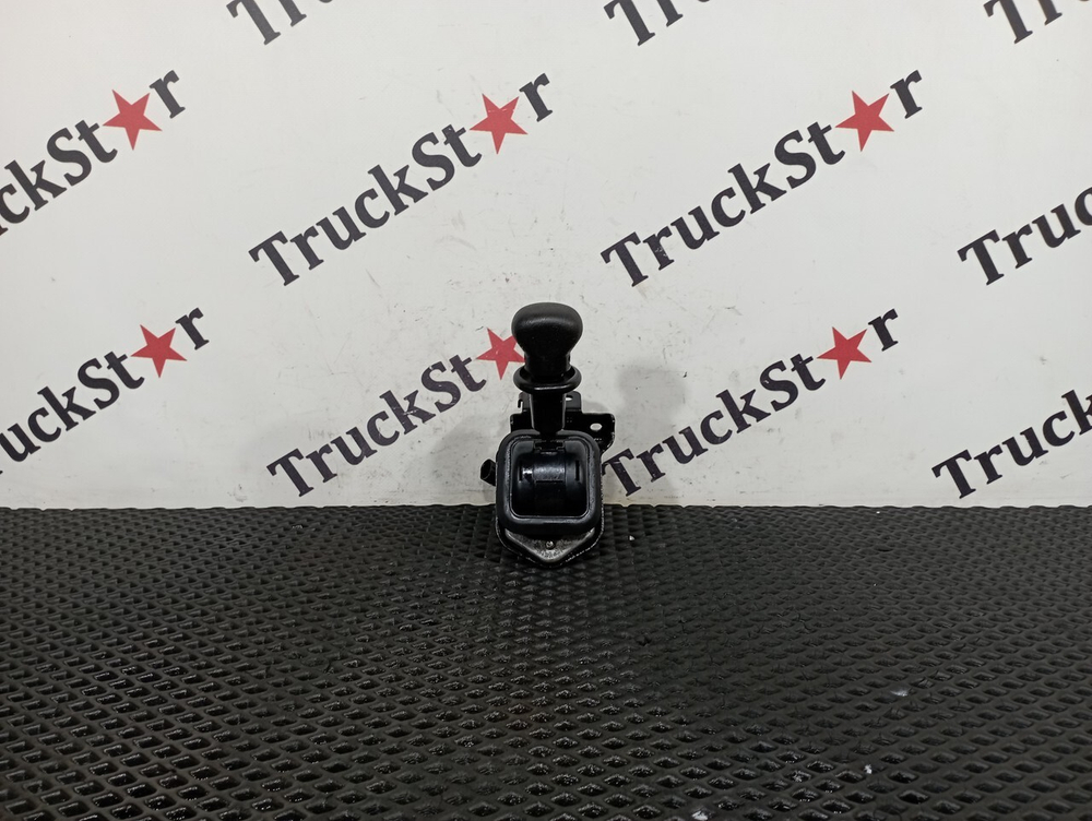 Кран тормоза ручного 2018г.